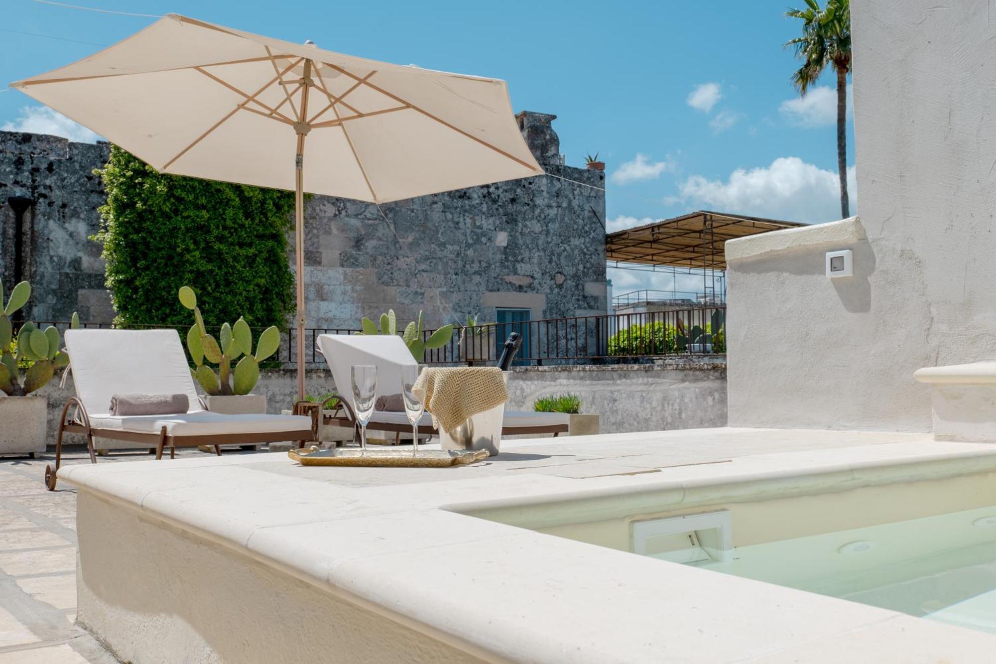 Palazzo Angelica - Luxury Retreat Otranto Bed and Breakfast Giurdignano Eksteriør billede